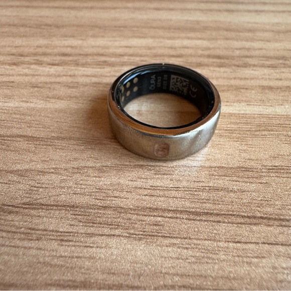 Oura Ring Gen 3 Horizon - Rose Gold - Size 8 (Full Set + Charger) - Picture 2 of 6